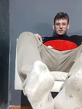 Snapshot of TheKing966 chatting on 02-26-25, 02:46 TheKing966 online show from 02-26-25, 02:46