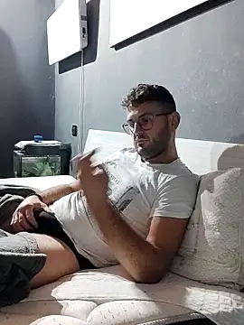 Snapshot of TheKing966 chatting on 09-30-25, 10:37 TheKing966 online show from 09-30-25, 10:37