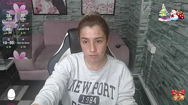 Snapshot of Valerie_b chatting on 12-20-24, 06:56 Valerie b online show from 12-20-24, 06:56