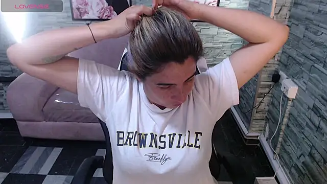 Snapshot of Valerie_b chatting on 02-07-25, 09:47 Valerie b online show from 02-07-25, 09:47