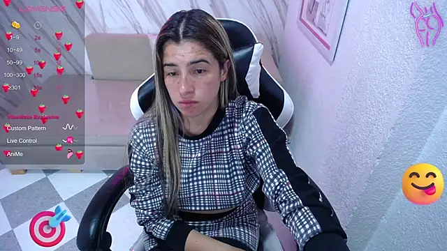 Snapshot of Valerie_b chatting on 02-09-25, 06:11 Valerie b online show from 02-09-25, 06:11