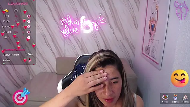 Snapshot of Valerie_b chatting on 02-19-25, 10:42 Valerie b online show from 02-19-25, 10:42