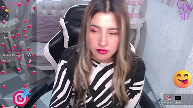 Snapshot of Valerie_b chatting on 03-13-25, 09:21 Valerie b online show from 03-13-25, 09:21