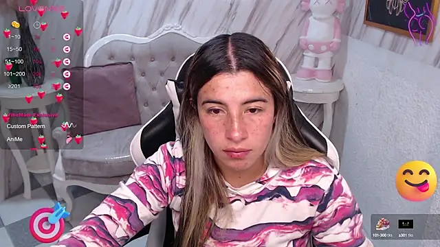 Snapshot of Valerie_b chatting on 03-15-25, 03:07 Valerie b online show from 03-15-25, 03:07