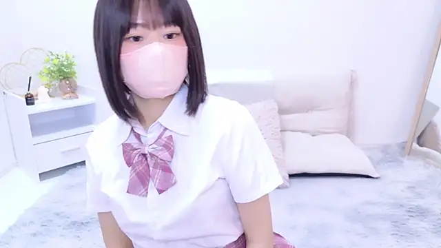 Im Yu-na online show from 03-20-25, 01:26