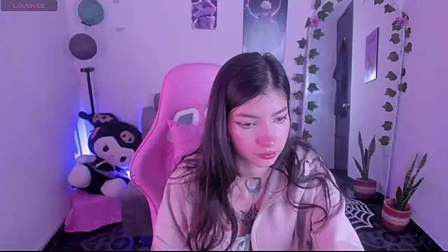 cami mila9 online show from 10-13-25, 10:10