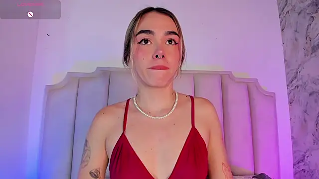 Snapshot of Lucy_Vega chatting on 01-16-25, 04:38 Lucy Vega online show from 01-16-25, 04:38