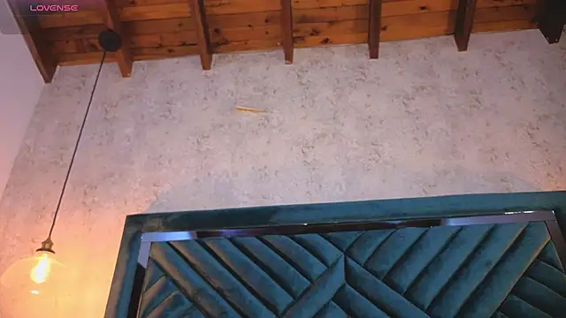 Snapshot of Lucy_Vega chatting on 09-26-25, 04:38 Lucy Vega online show from 09-26-25, 04:38