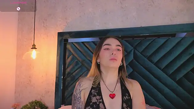 Snapshot of Lucy_Vega chatting on 10-08-25, 04:43 Lucy Vega online show from 10-08-25, 04:43