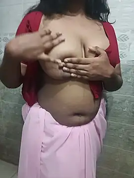 Snapshot of Sadika- chatting on 06-26-26, 06:07 Sadika- online show from 06-26-26, 06:07