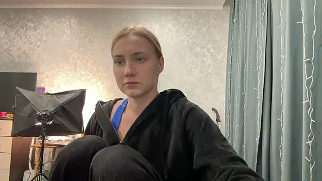 AnneBall online show from 12-29-24, 03:57