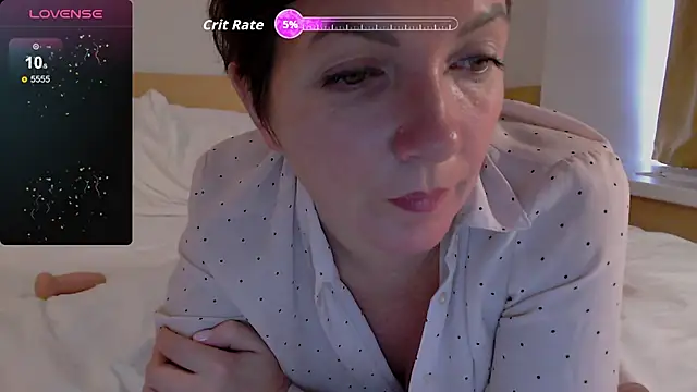 Snapshot of Katherine_Fox chatting on 09-21-25, 06:26 Katherine Fox online show from 09-21-25, 06:26