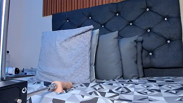 Zoe pss online show from 11-15-25, 09:00