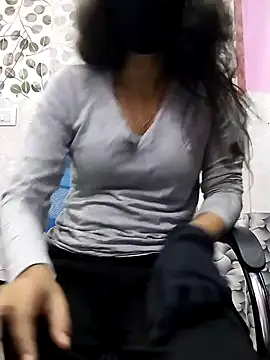 Snapshot of Kashish_18 chatting on 12-29-24, 06:24 Kashish 18 online show from 12-29-24, 06:24