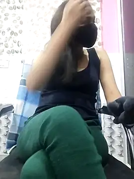 Snapshot of Kashish_18 chatting on 02-14-25, 06:34 Kashish 18 online show from 02-14-25, 06:34