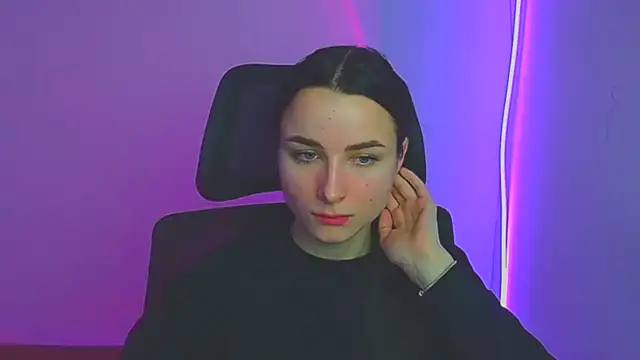 Eva Janee online show from 01-17-25, 06:47