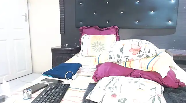 Snapshot of DarkDivva24 chatting on 02-18-25, 09:53 DarkDivva24 online show from 02-18-25, 09:53