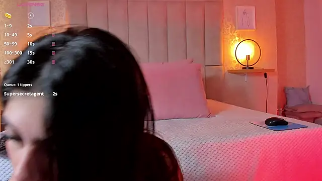 Amy-Saenz online show from 11-12-25, 02:06