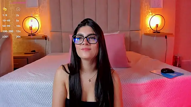 Amy-Saenz online show from 11-21-25, 03:00