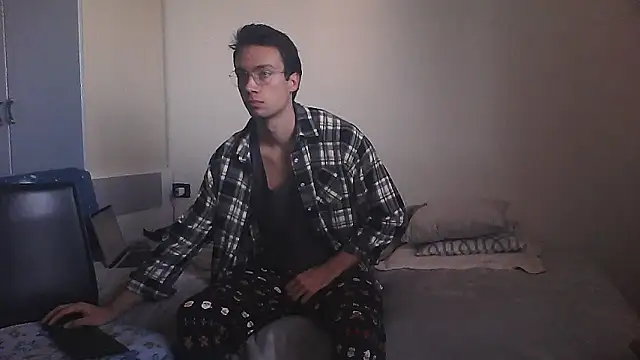 xentetube01 online show from 12-15-25, 07:56