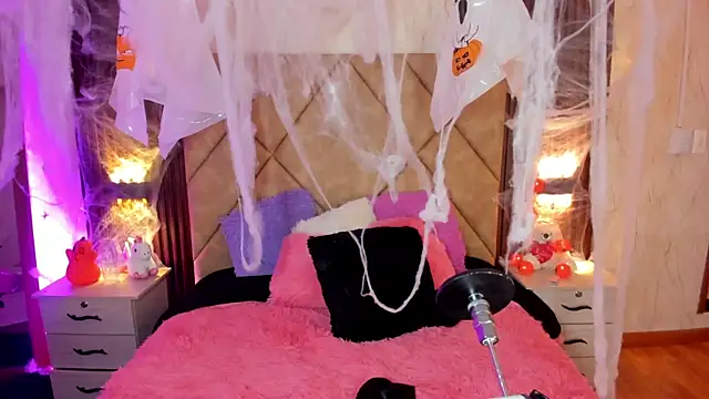 Snapshot of SummersAngel chatting on 10-24-25, 07:54 SummersAngel online show from 10-24-25, 07:54