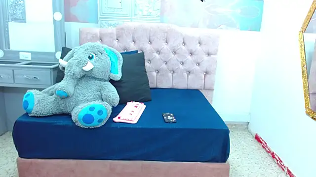 EvaaLovia1 online show from 03-21-25, 07:24