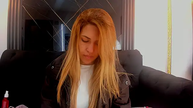 EvaaLovia1 online show from 09-24-25, 01:36