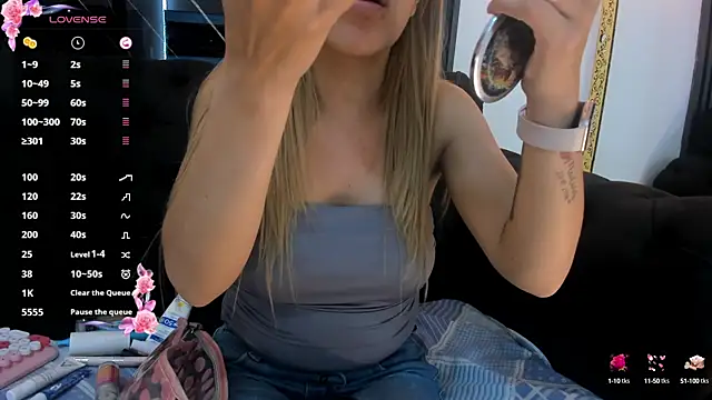 EvaaLovia1 online show from 10-03-25, 01:19