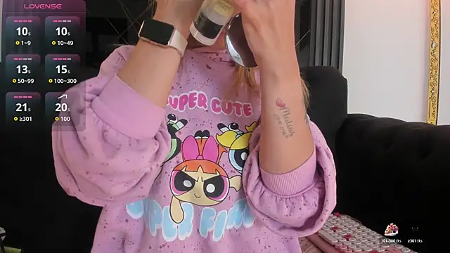 EvaaLovia1 online show from 10-30-25, 01:23