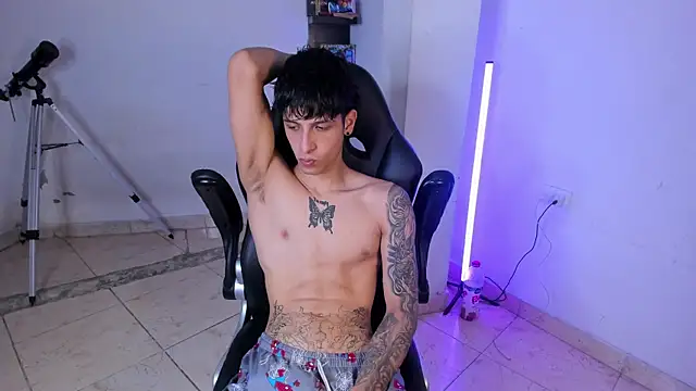 Snakebutterfly online show from 01-07-26, 09:01