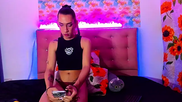 Snapshot of khandyzBlum chatting on 03-06-25, 06:37 khandyzBlum online show from 03-06-25, 06:37