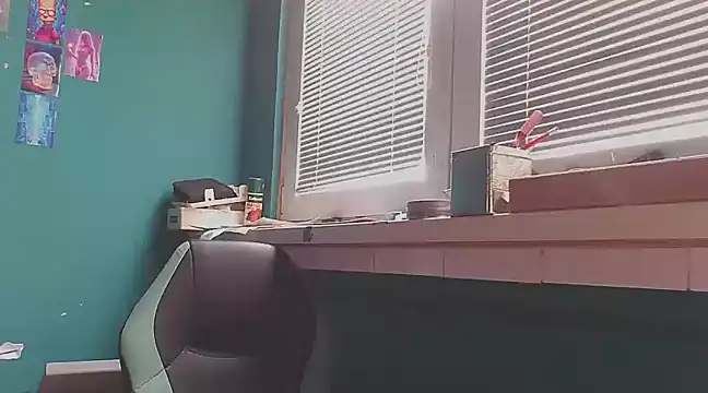 Snapshot of YouWantMe666 chatting on 02-15-25, 12:33 YouWantMe666 online show from 02-15-25, 12:33