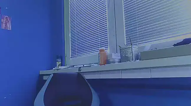 Snapshot of YouWantMe666 chatting on 02-22-25, 06:28 YouWantMe666 online show from 02-22-25, 06:28