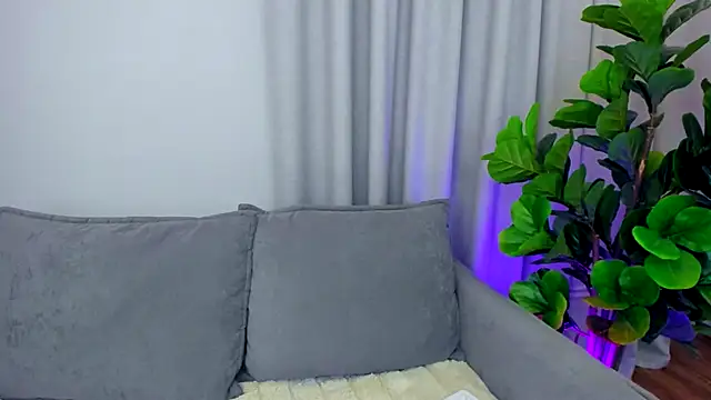 sexyangeloux online show from 09-17-25, 09:05