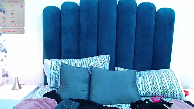 Snapshot of CandyxCosmic chatting on 03-04-25, 06:07 CandyxCosmic online show from 03-04-25, 06:07