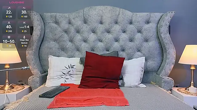 Snapshot of CandyxCosmic chatting on 10-02-25, 12:01 CandyxCosmic online show from 10-02-25, 12:01