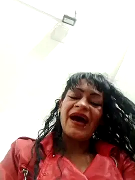 AlexandraJones  online show from 03-17-25, 12:08