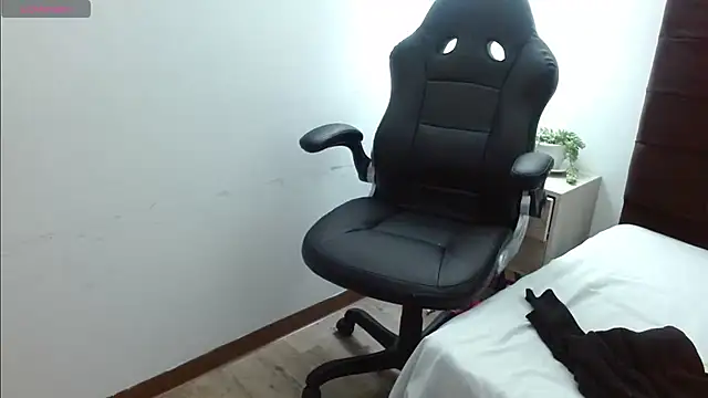 AlexandraJones  online show from 09-13-25, 10:31