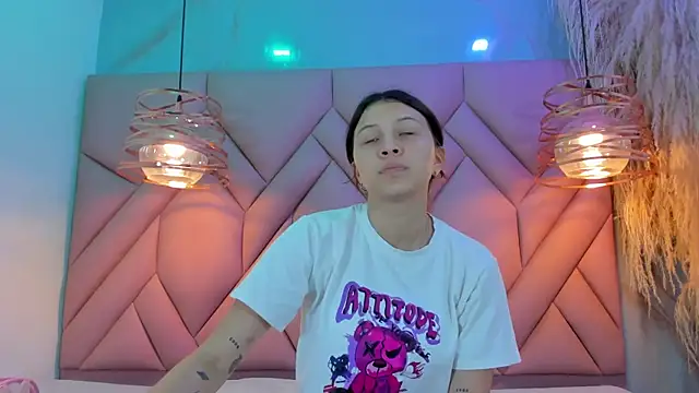 AngelaaCute  online show from 01-10-25, 11:33