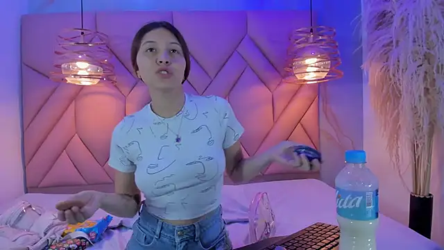 AngelaaCute  online show from 02-01-25, 12:05