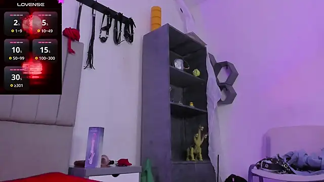 Snapshot of SukiFuyu_ chatting on 02-05-25, 03:20 SukiFuyu  online show from 02-05-25, 03:20