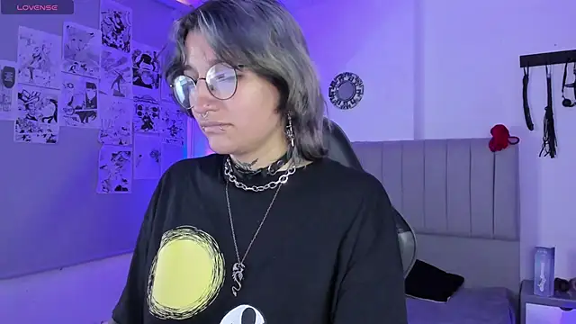 Snapshot of SukiFuyu_ chatting on 03-12-25, 12:26 SukiFuyu  online show from 03-12-25, 12:26