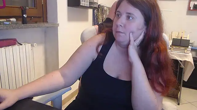 Snapshot of valerysexy chatting on 10-17-25, 10:01 valerysexy online show from 10-17-25, 10:01