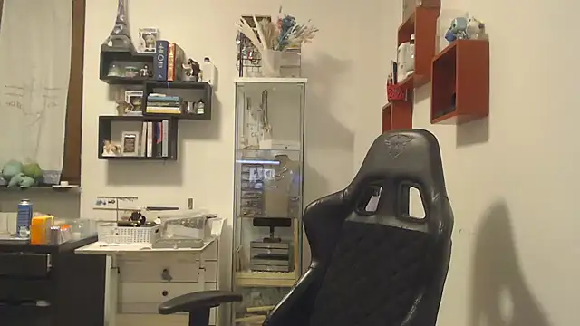 Snapshot of valerysexy chatting on 11-27-25, 10:56 valerysexy online show from 11-27-25, 10:56