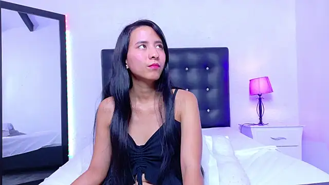 Skinny hottie18 online show from 09-23-25, 01:47