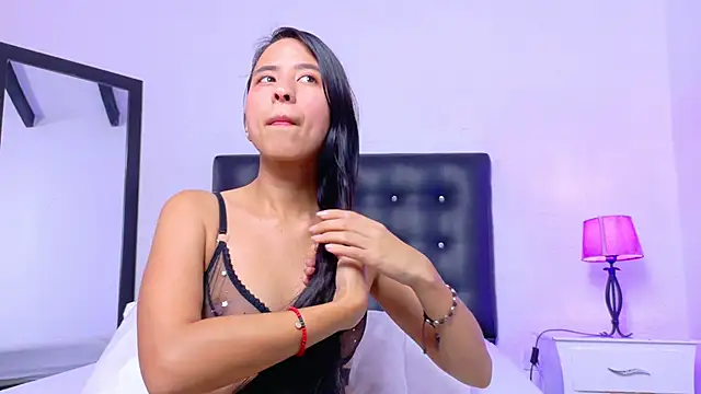 Skinny hottie18 online show from 10-12-25, 02:16