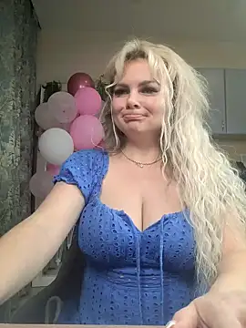 candy queeen online show from 02-22-25, 02:39