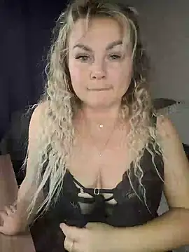 candy queeen online show from 11-06-25, 11:00