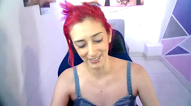 Snapshot of Ruby_Your_Milf chatting on 12-26-24, 08:32 Ruby Your Milf online show from 12-26-24, 08:32