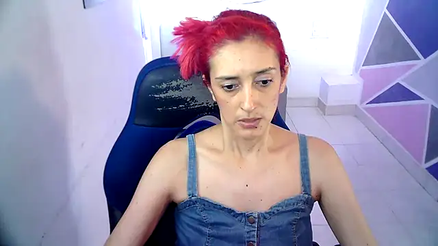 Snapshot of Ruby_Your_Milf chatting on 12-28-24, 06:08 Ruby Your Milf online show from 12-28-24, 06:08